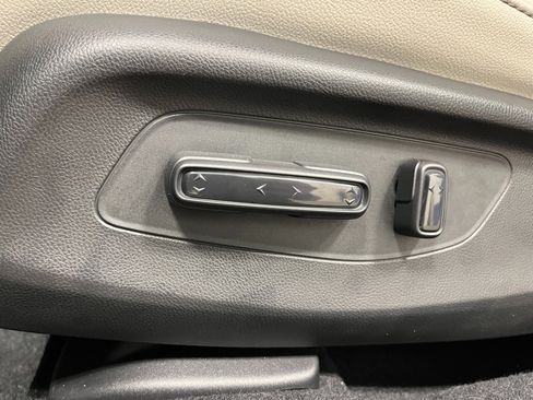 New 2026 Honda HR-V EX-L image 17