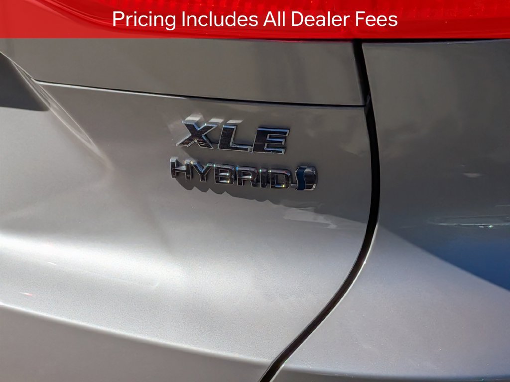 Used 2021 Toyota Venza XLE w/ Softex Package AWD/4WD image 8