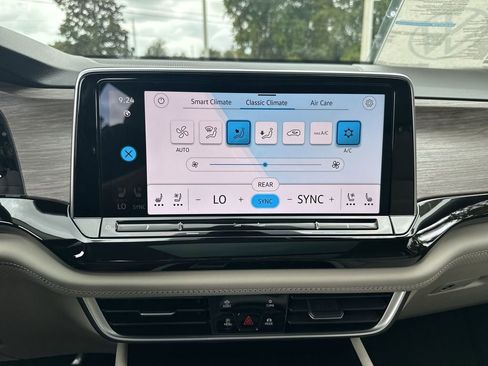 New 2026 Volkswagen Atlas SEL image 19