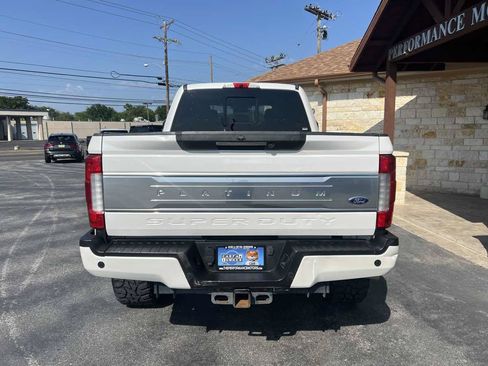 Used 2017 Ford F250 Platinum w/ Platinum Ultimate Package AWD/4WD image 4