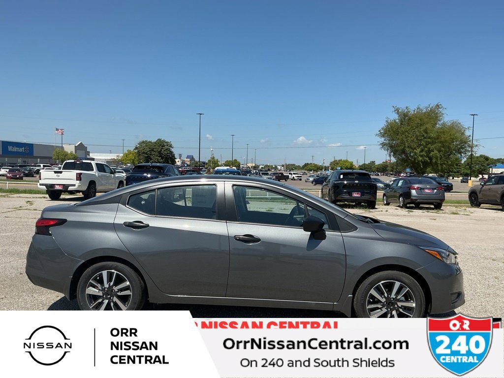 Used 2025 Nissan Versa S w/ S Plus Package FWD image 4