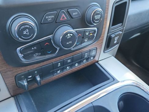 Used 2016 RAM 2500 Laramie image 25