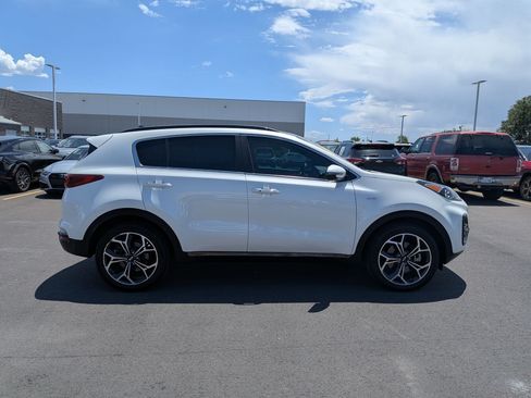 Certified 2022 Kia Sportage SX AWD/4WD image 2
