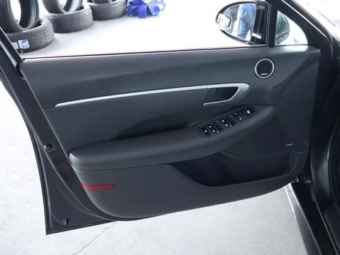 Used 2021 Hyundai Sonata SEL Plus w/ Tech Package FWD image 12
