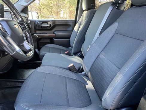 Used 2020 Chevrolet Silverado 2500 LT w/ Convenience Package image 27