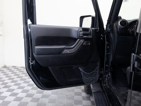 Used 2012 Jeep Wrangler Unlimited Sport image 16