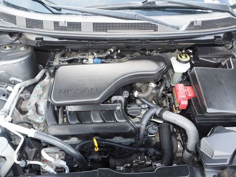 Used 2018 Nissan Rogue Sport SV AWD/4WD image 12