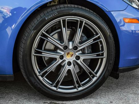 Used 2018 Porsche Panamera 4 AWD/4WD image 61