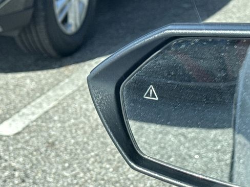 Certified 2025 Hyundai Elantra Sport image 17