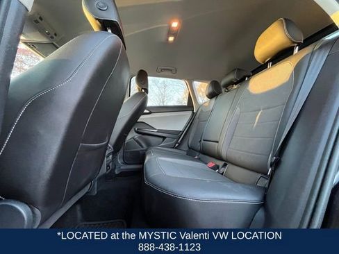 Certified 2022 Volkswagen Taos SE image 13