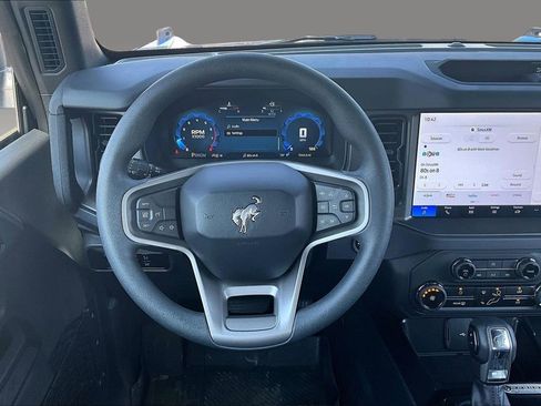 Used 2025 Ford Bronco 2-Door AWD/4WD image 2