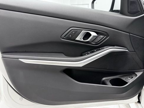 Used 2025 BMW 330i xDrive Sedan w/ Convenience Package image 36