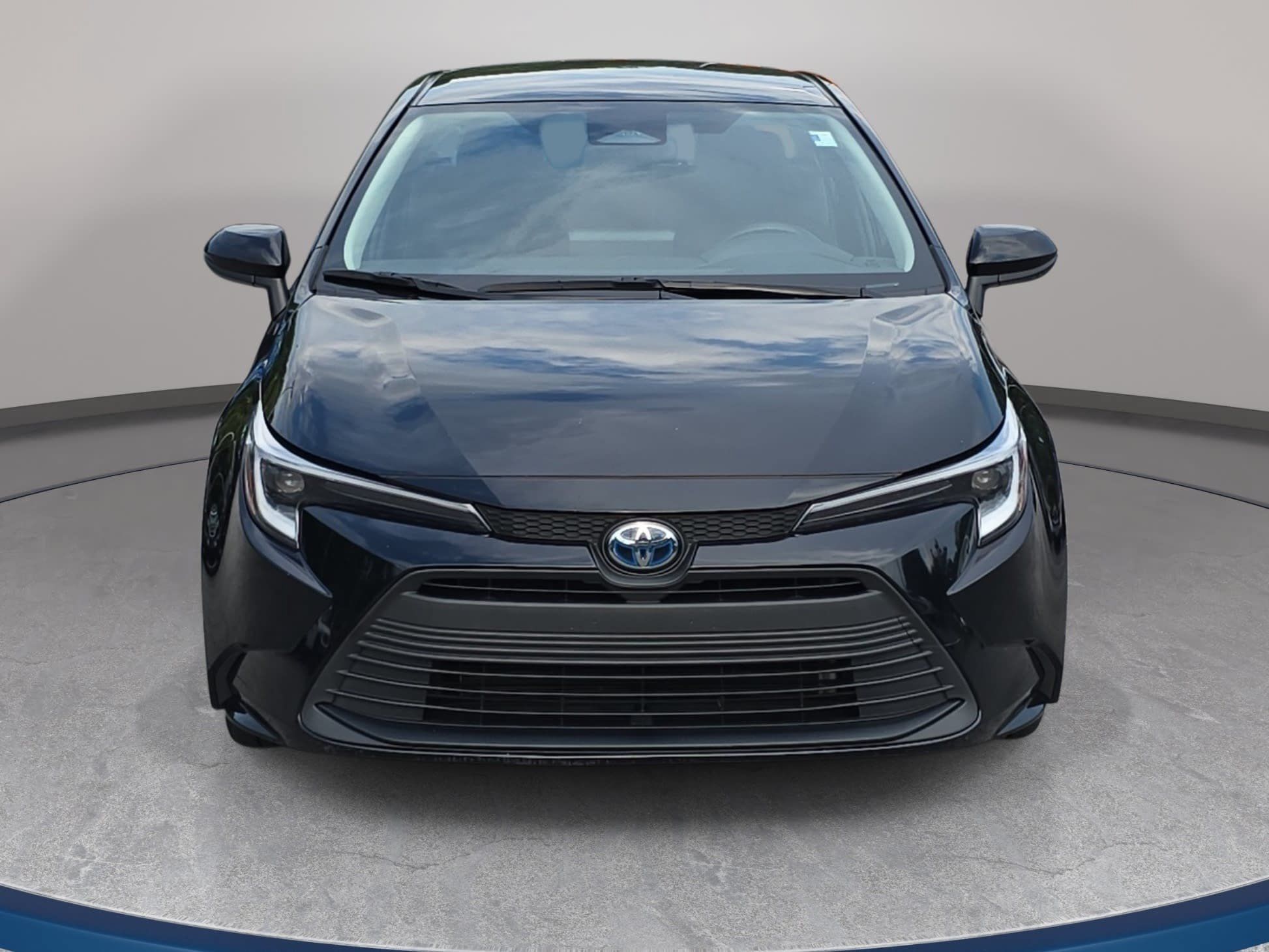 Used 2023 Toyota Corolla LE FWD image 2