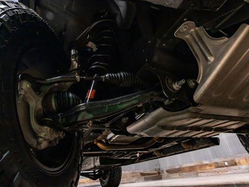 Used 2023 GMC Yukon XL AT4 image 14