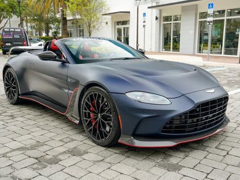 Used 2023 Aston Martin V12 Vantage V12 Roadster image 38