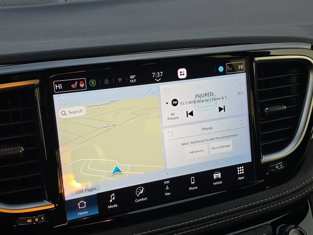 Used 2025 Chrysler Pacifica Limited FWD image 32