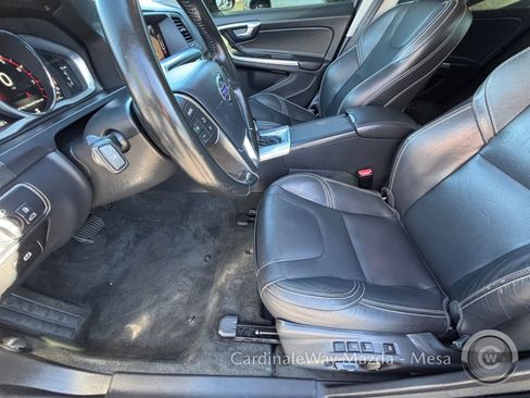 Used 2018 Volvo S60 T5 Dynamic w/ Vision Package image 18