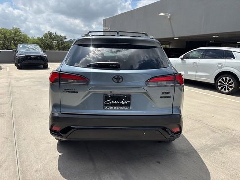 Used 2023 Toyota Corolla Cross AWD Hybrid w/ Convenience Package image 7