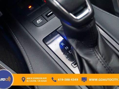 Used 2022 Toyota Venza Limited image 26