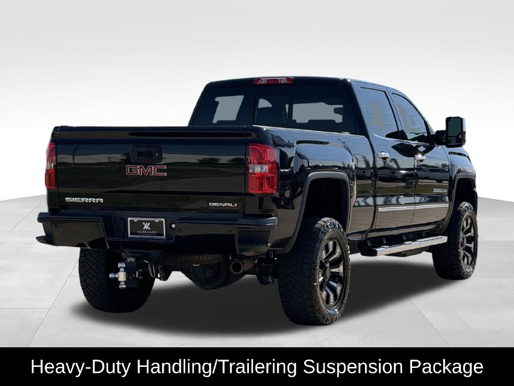 Used 2018 GMC Sierra 2500 Denali w/ Duramax Plus Package AWD/4WD image 9