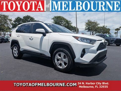 Used 2020 Toyota RAV4 XLE w/ Convenience Package FWD image 1