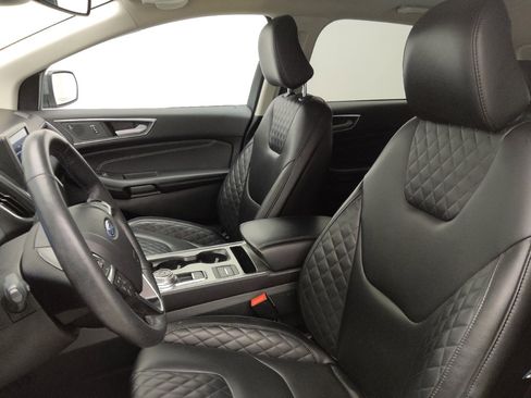 Used 2024 Ford Edge Titanium image 17