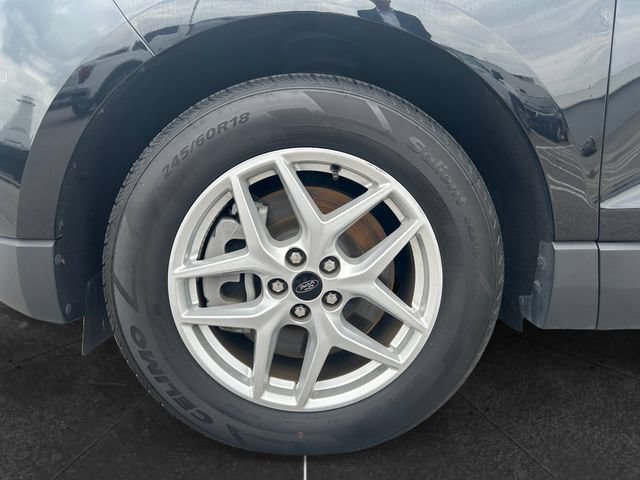 Used 2024 Ford Edge SEL AWD/4WD image 9