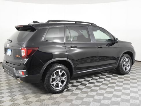 Certified 2022 Honda Passport TrailSport image 5