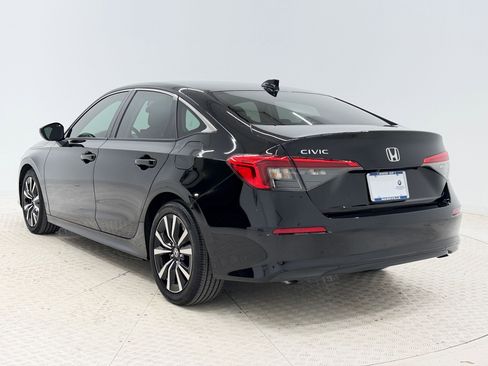 Used 2023 Honda Civic EX image 3