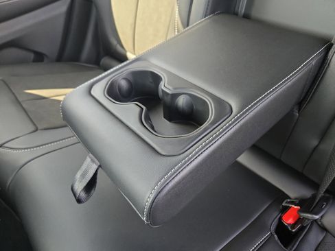 New 2025 Jeep Grand Cherokee Altitude image 36