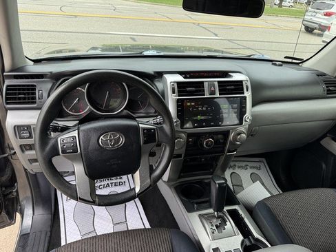 Used 2012 Toyota 4Runner SR5 w/ Convenience Pkg AWD/4WD image 11