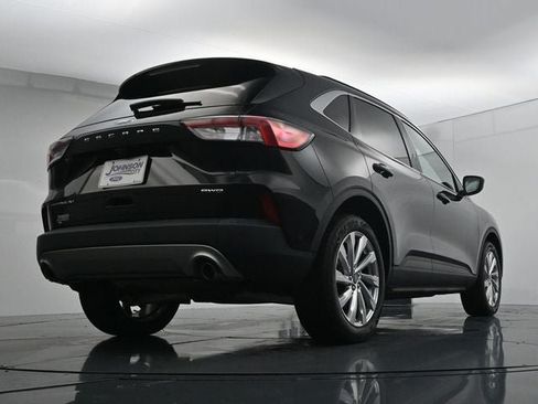Certified 2022 Ford Escape Titanium w/ Titanium Elite Package AWD/4WD image 33