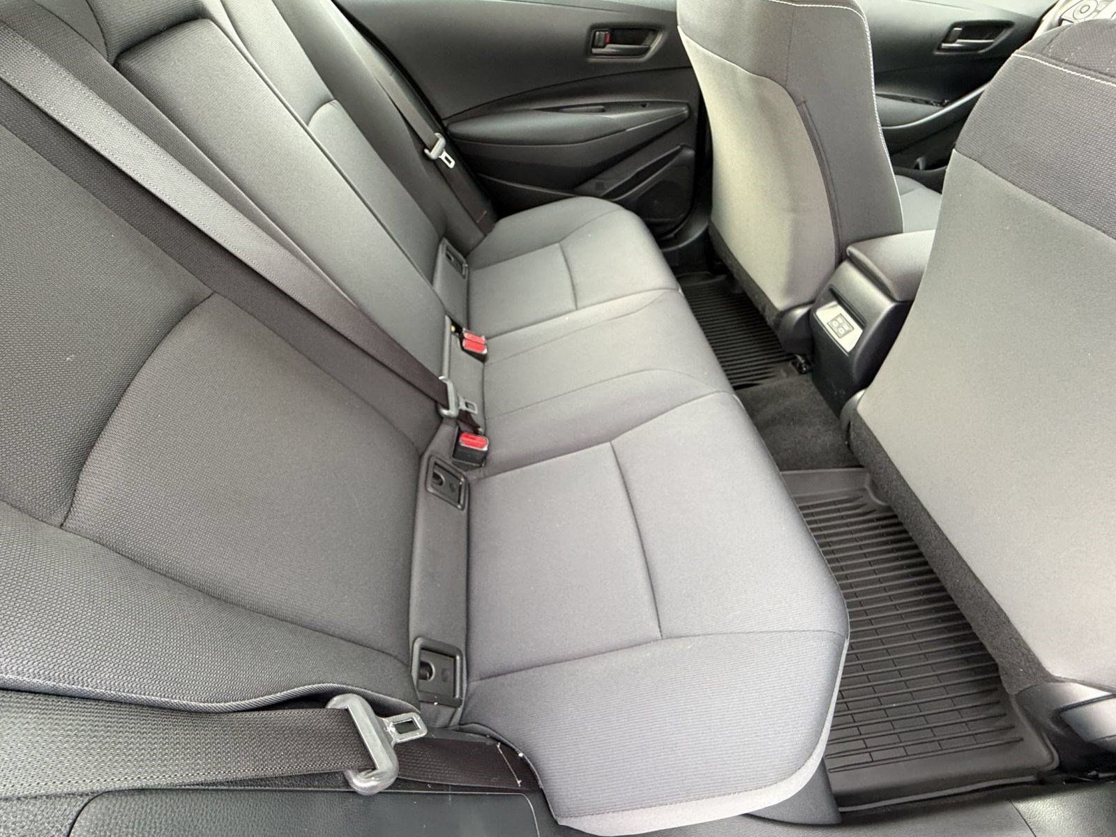 Used 2024 Toyota Corolla LE FWD image 33
