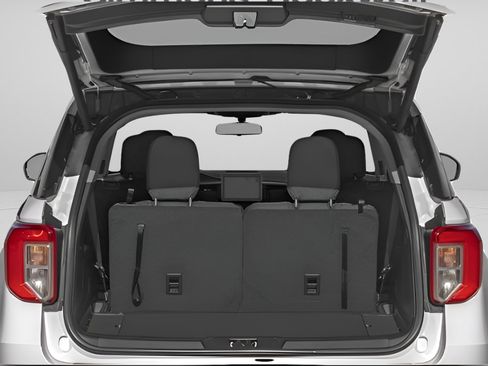 Used 2023 Ford Explorer XLT w/ Equipment Group 202A image 36