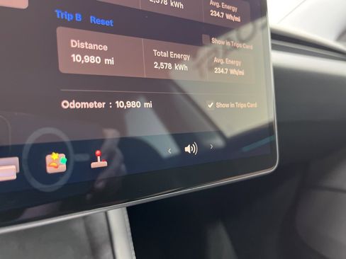 Used 2025 Tesla Model 3 Long Range image 11