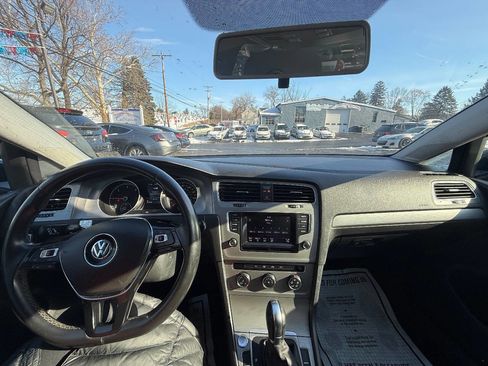 Used 2015 Volkswagen Golf TDI S image 6