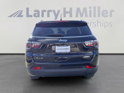 New 2025 Jeep Compass Latitude w/ Sun & Sound Group image 7