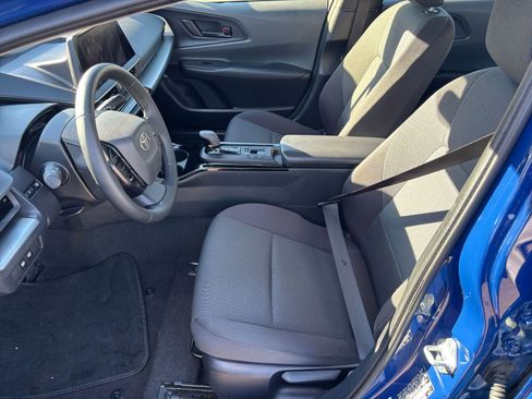 Used 2025 Toyota Prius LE image 23
