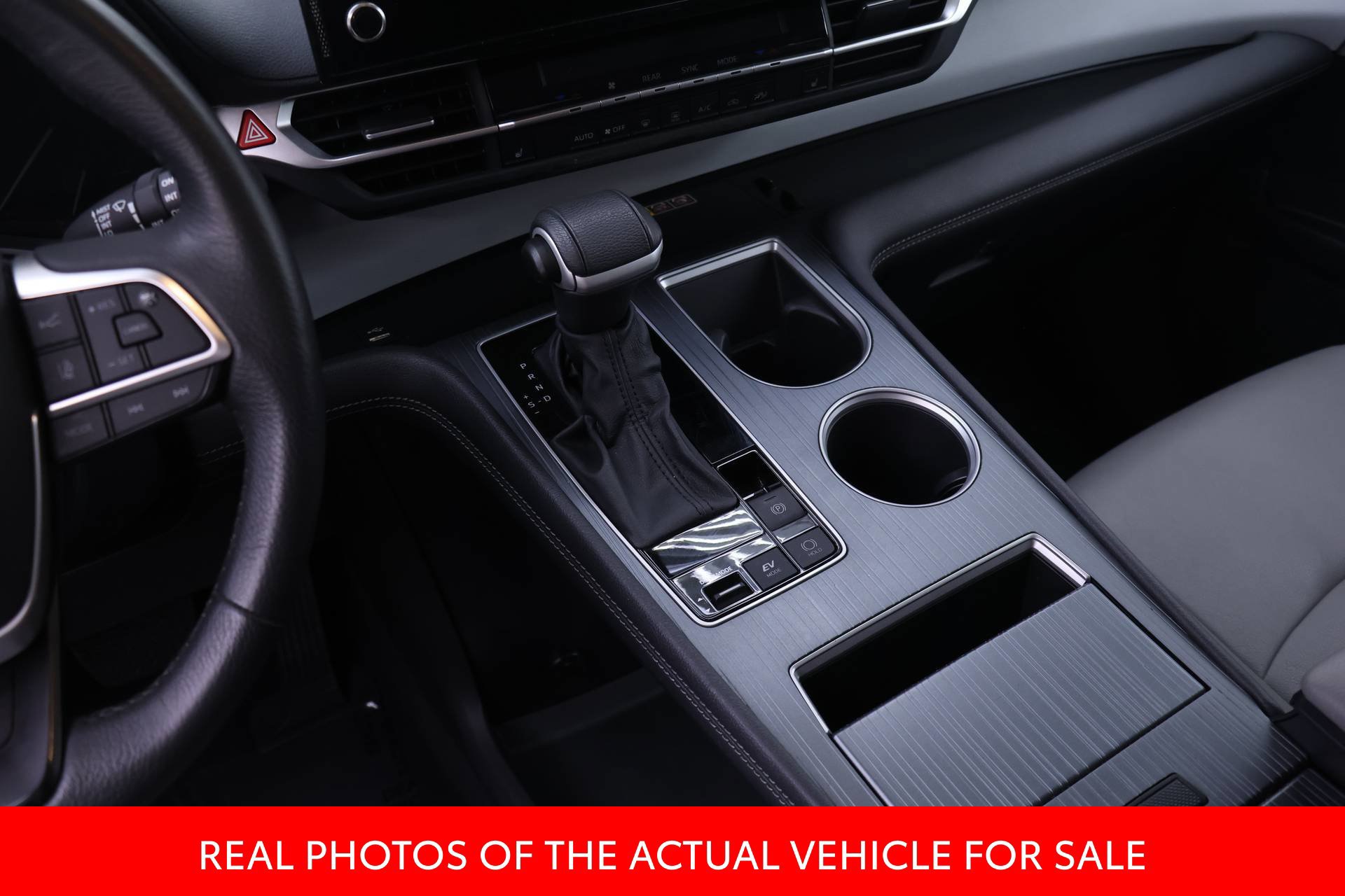 Certified 2026 Toyota Sienna XLE FWD image 14