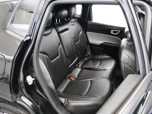 Used 2024 Jeep Compass Limited w/ Sun and Sound Group AWD/4WD image 18