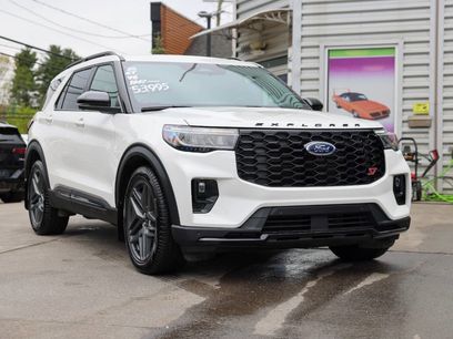 Used 2025 Ford Explorer ST