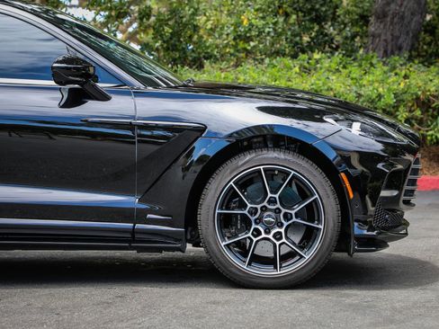 Used 2023 Aston Martin DBX 707 AWD/4WD image 31