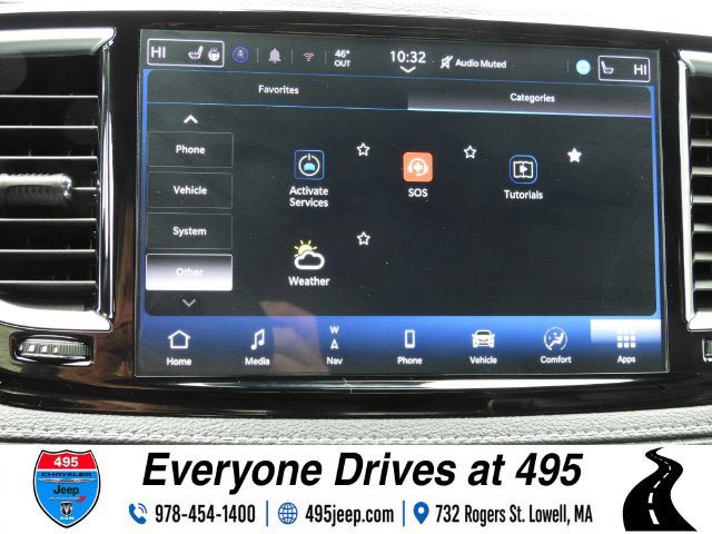 Used 2025 Chrysler Pacifica Limited FWD image 36