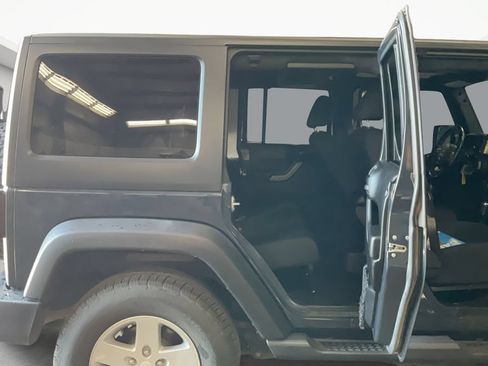 Used 2017 Jeep Wrangler Unlimited Sport w/ Quick Order Package 24S AWD/4WD image 36