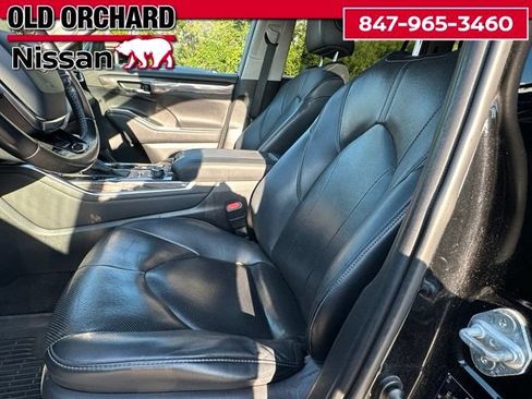Used 2020 Toyota Highlander Limited AWD/4WD image 10