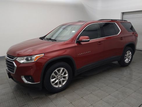 Used 2021 Chevrolet Traverse LT FWD image 2