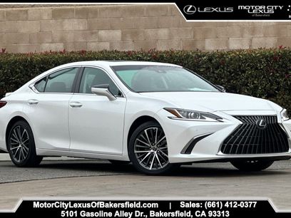 New 2025 Lexus ES 300h w/ Premium Package