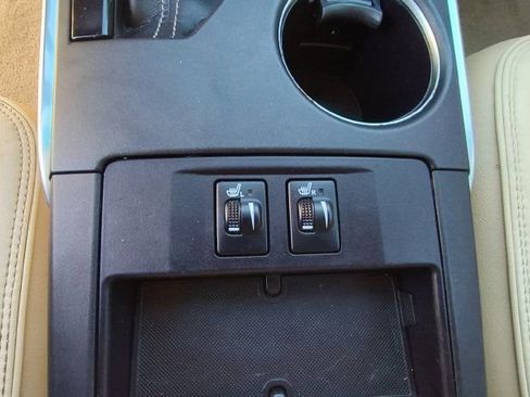 Used 2017 Toyota Camry XLE FWD image 18