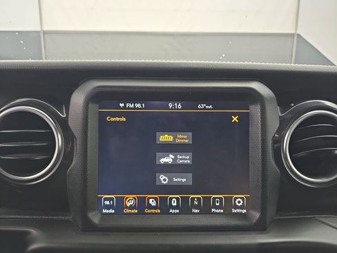 Used 2022 Jeep Wrangler Unlimited Sahara image 55