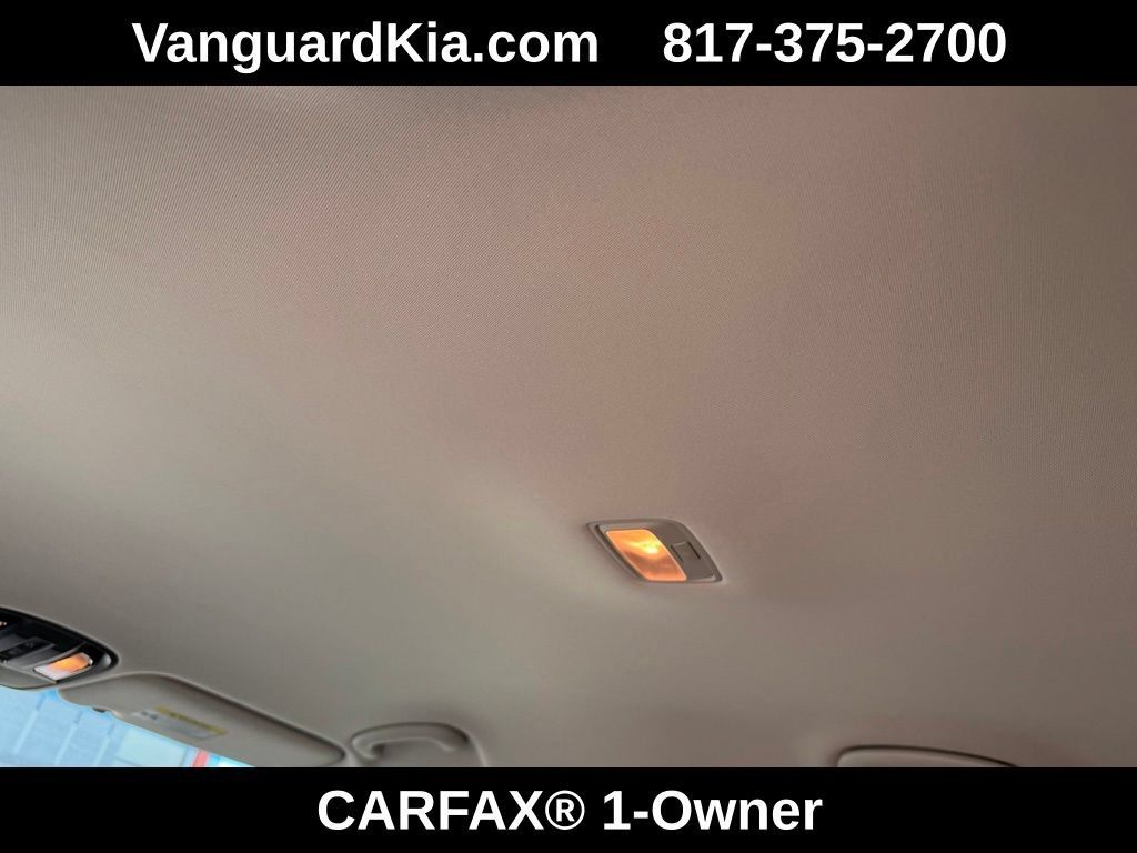 Used 2019 Kia Sorento FWD V6 image 16